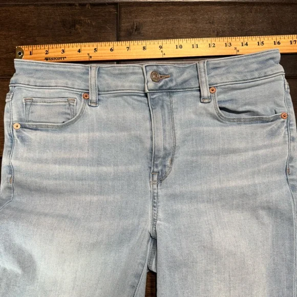 ❤️3/$30 AE American Eagle Next Level Kick Bootcut Jeans Light Wash - 10 Short - Picture 10 of 13